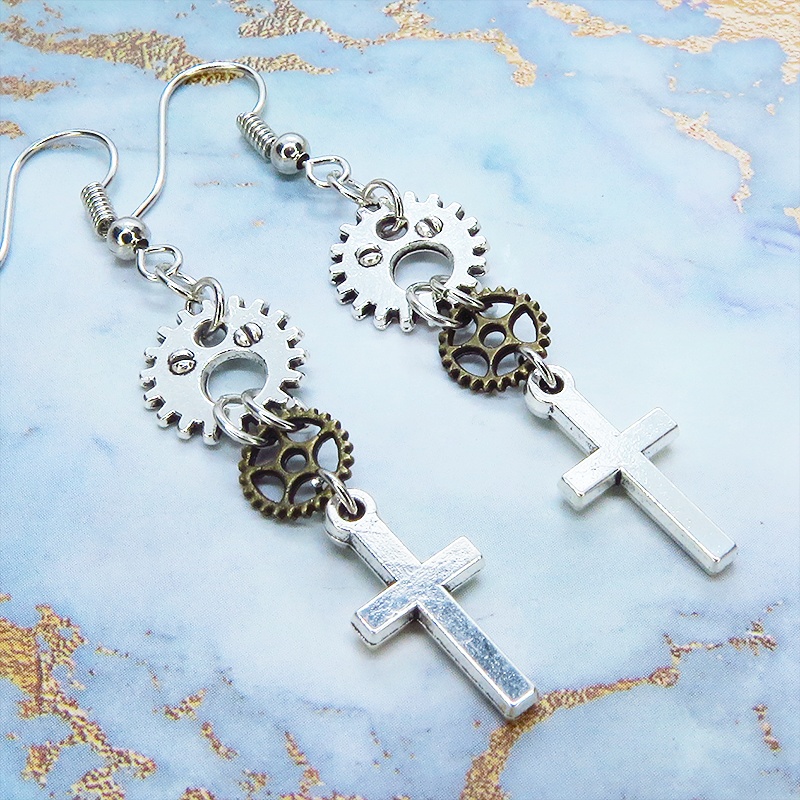 アンティークシルバー ロザリオと歯車を組合せたコンパクトなピアス スチームパンク風 サージカル可