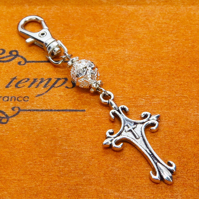 アンティークシルバー ゴシック調ロザリオとメタルビーズを組合せたキーホルダー バッグチャーム ファスナーチャーム 金具変更可