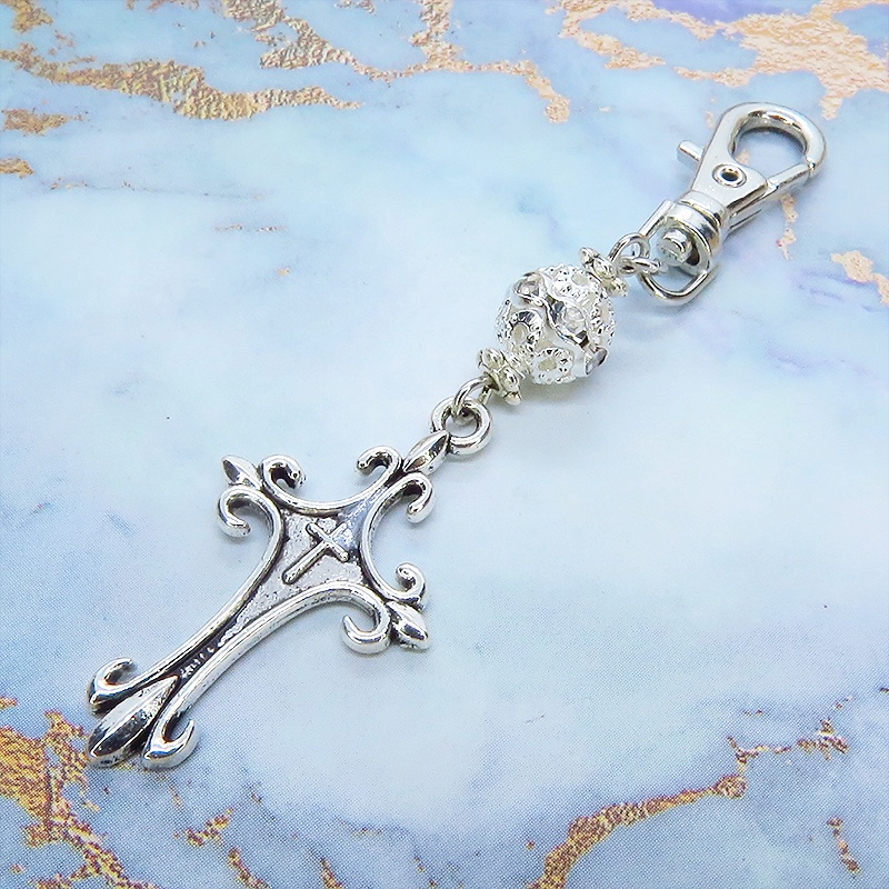 アンティークシルバー ゴシック調ロザリオとメタルビーズを組合せたキーホルダー バッグチャーム ファスナーチャーム 金具変更可