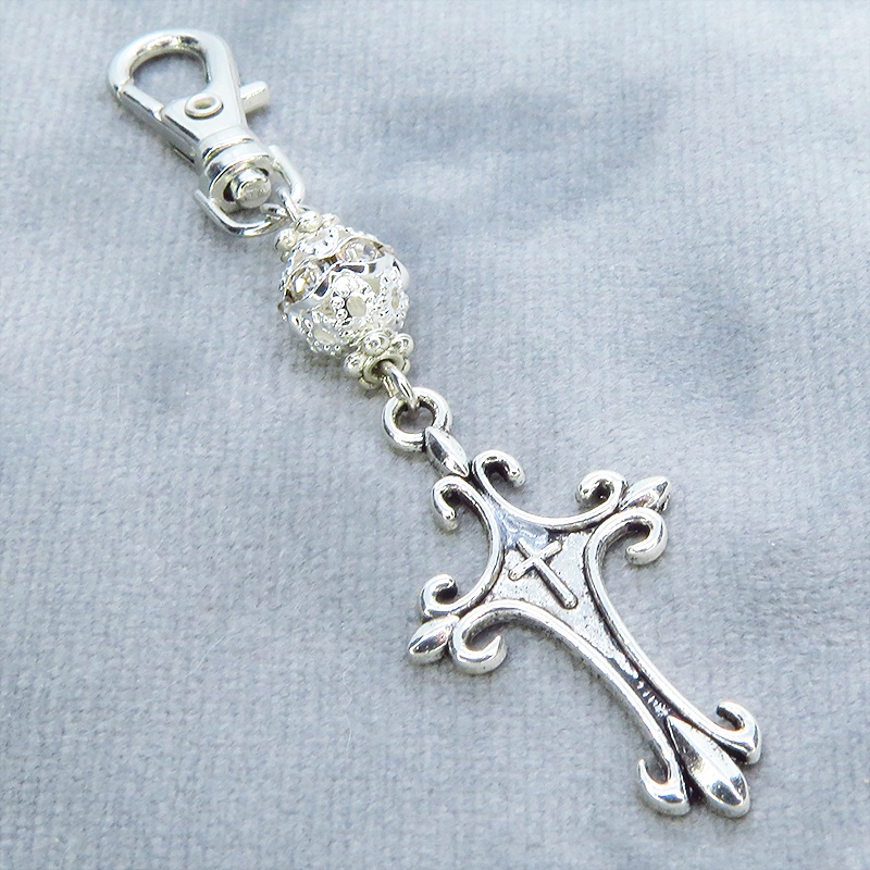 アンティークシルバー ゴシック調ロザリオとメタルビーズを組合せたキーホルダー バッグチャーム ファスナーチャーム 金具変更可
