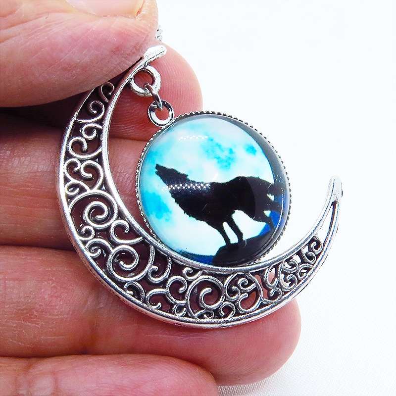 ウルフムーンネックレス 三日月と蒼月に映える狼のシルエットの描かれたペンダント・ネックレス メンズ レディース