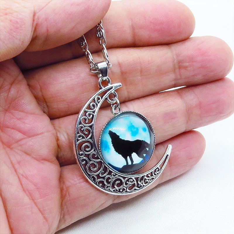 ウルフムーンネックレス 三日月と蒼月に映える狼のシルエットの描かれたペンダント・ネックレス メンズ レディース
