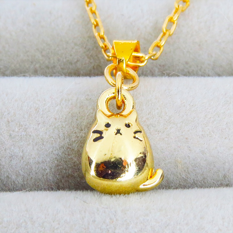 ゴールドカラー ぷっくり可愛い猫のチャームのシンプルなネックレス 長さ変更可 ステンレス変更可