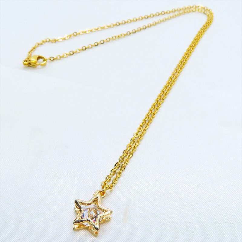 マットゴールドの星型(スター)フレームにキュービックジルコニアをプラスしたコンパクトなネックレス ステンレスチェーン 長さ変更可 アジャスター可