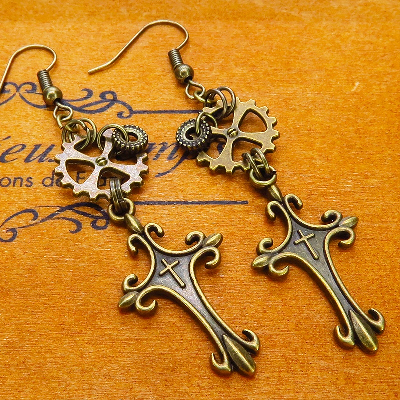 アンティークゴールド ゴシック調ロザリオ(十字架)と歯車モチーフを組合せたピアス スチームパンク風