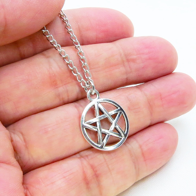 アンティークシルバー ペンタグラム(五芒星)のチャームを使ったネックレス 長さ調整可 アジャスター可