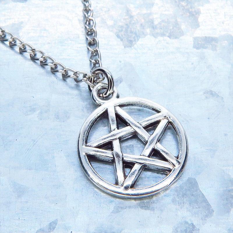 アンティークシルバー ペンタグラム(五芒星)のチャームを使ったネックレス 長さ調整可 アジャスター可