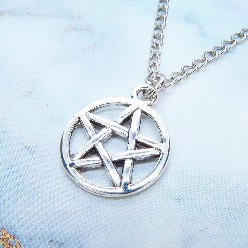 アンティークシルバー ペンタグラム(五芒星)のチャームを使ったネックレス 長さ調整可 アジャスター可