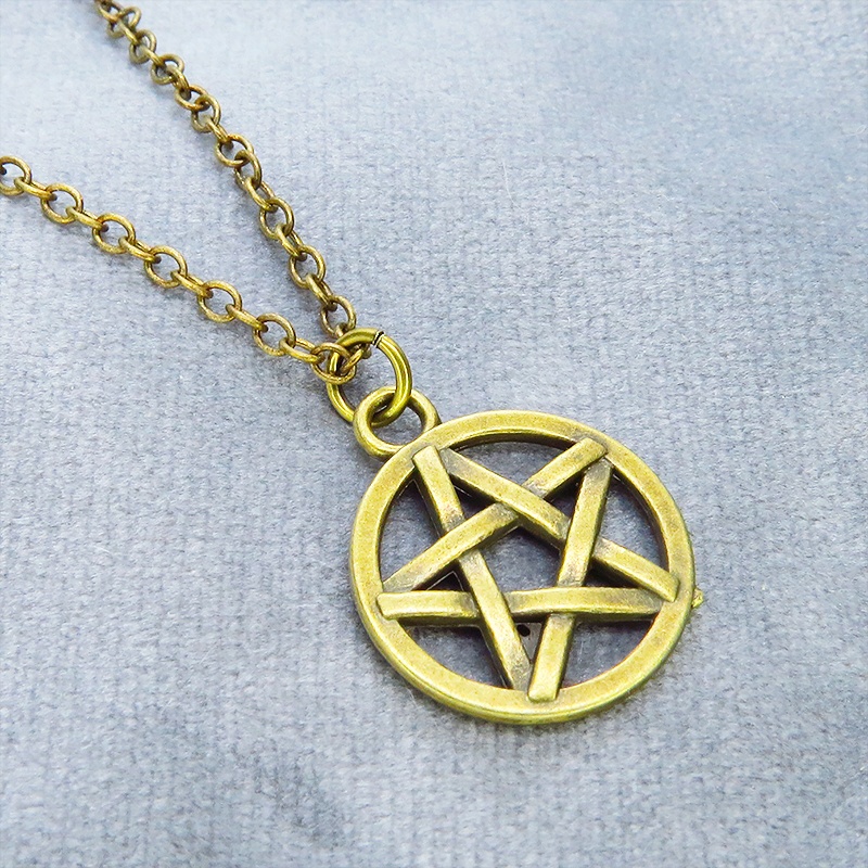 アンティークゴールド ペンタグラム(五芒星)のチャームを使ったネックレス 長さ調整可 アジャスター可