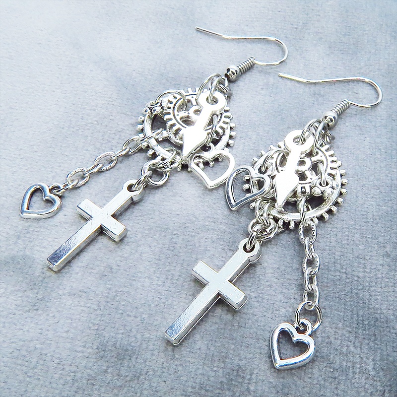 アンティークシルバー ロザリオ(十字架)と歯車を組合せたスチームパンク風チェーン付きピアス サージカル可