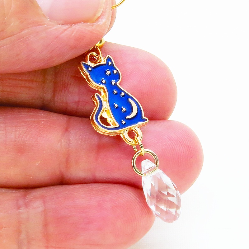 猫とお日様とお星さまと三日月のピアス ティアドロップガラス・クリスタル マットゴールド サージカル可