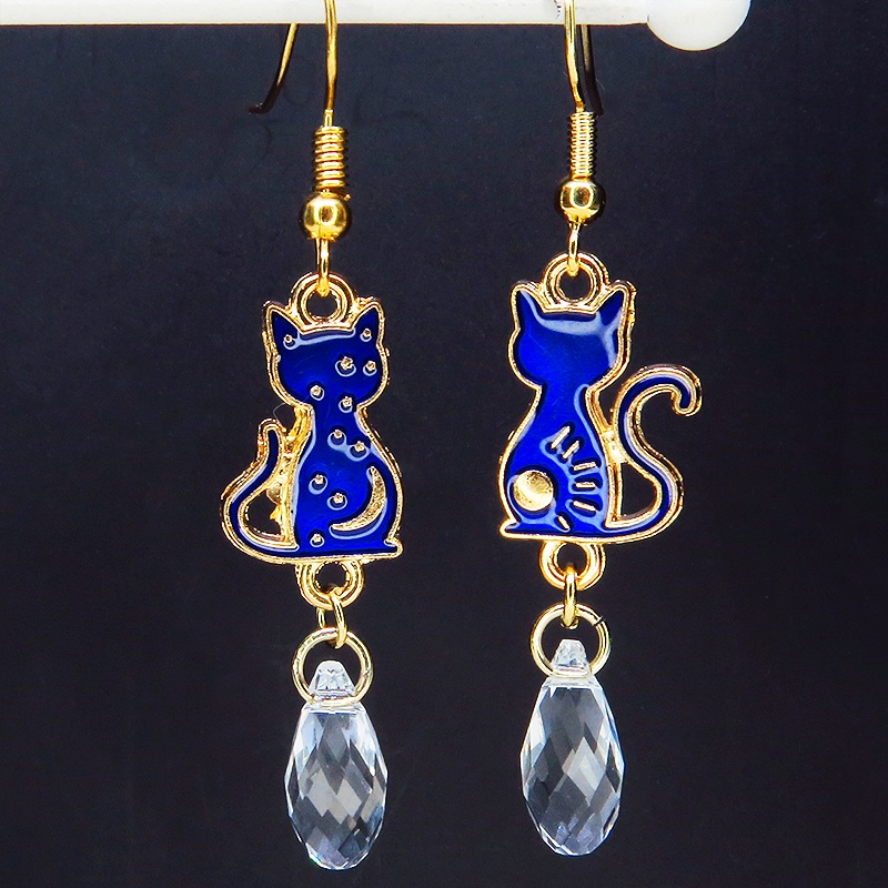 猫とお日様とお星さまと三日月のピアス ティアドロップガラス・クリスタル マットゴールド サージカル可