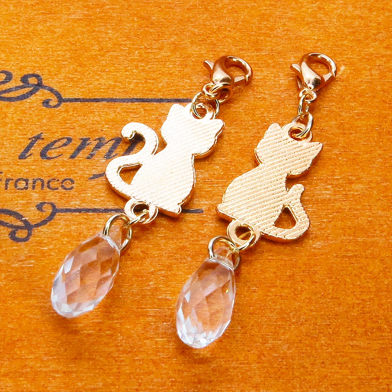 マスク・スマホチャーム 猫とお日様とお星さまと三日月のチャーム ティアドロップ ガラス・クリスタル 金具変更可 セット可