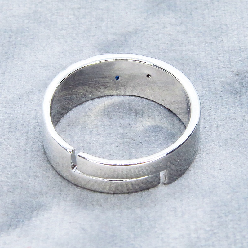 【再販】シルバーカラー リアルな猫フェイスのリング 指輪 ブルージルコン フリーサイズ メンズ レディース