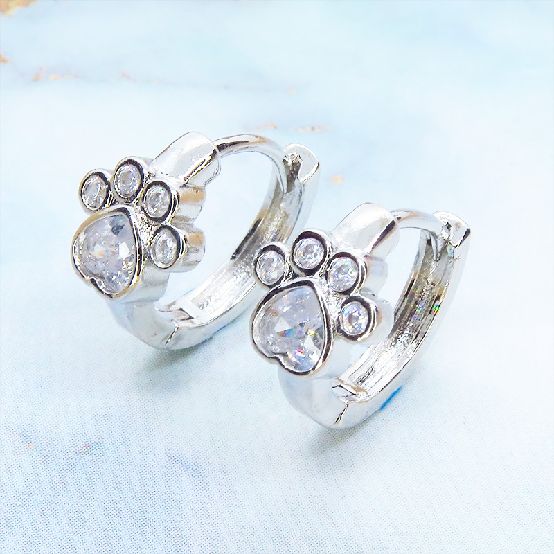 【再々販】シルバー925 クリアなジルコンが輝く肉球モチーフのフープピアス リングピアス 猫 犬