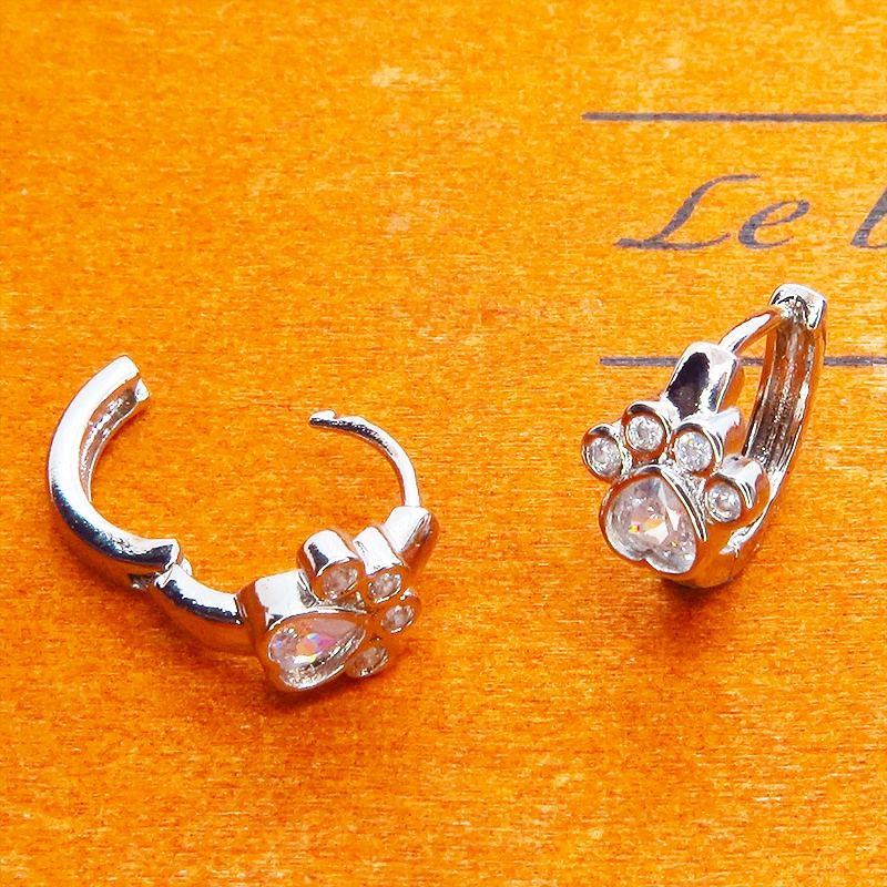 【再々販】シルバー925 クリアなジルコンが輝く肉球モチーフのフープピアス リングピアス 猫 犬