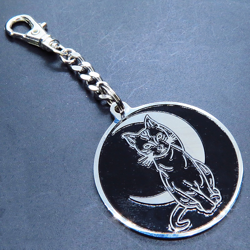 ステンレス製 シルバーカラー 黒猫と三日月のラウンドチャーム バッグチャーム ファスナーチャーム エナメル 金具変更可