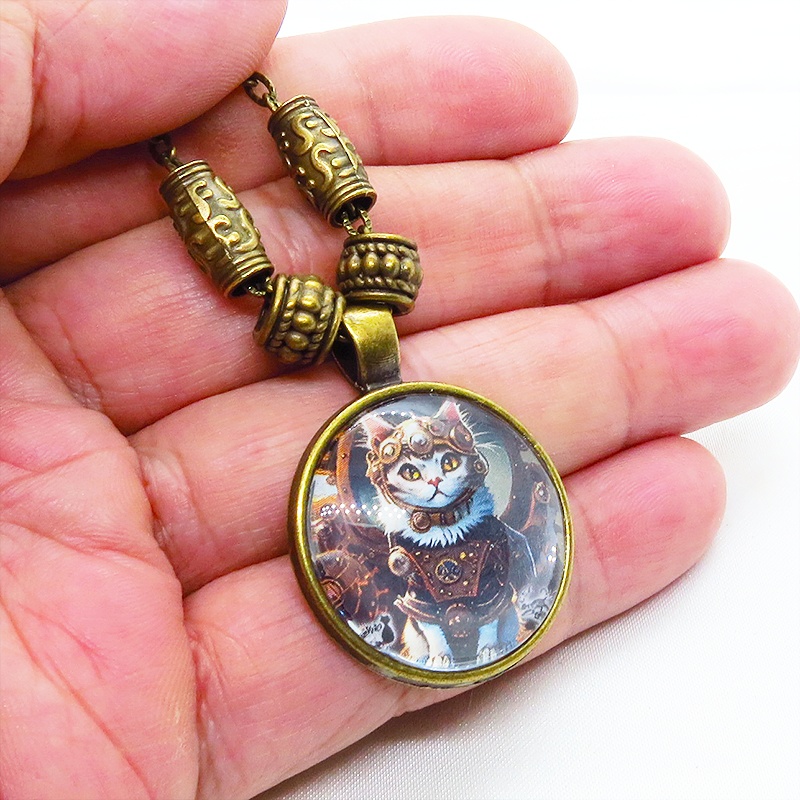 猫とスチームパンクなカボションガラスネックレス 零型アンティークゴールド仕様 長さ調整可 アジャスター可