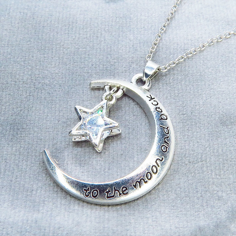 アンティークシルバー 三日月と星フレームのキュービックジルコニアをつり下げたペンダント・ネックレス 長さ調整可 アジャスター可