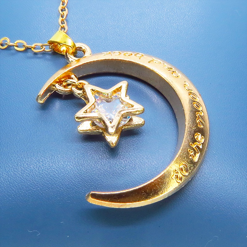 マットゴールド 三日月と星フレームのキュービックジルコニアをつり下げたペンダント・ネックレス 長さ調整可 アジャスター可