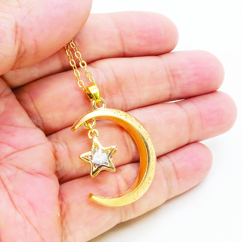 マットゴールド 三日月と星フレームのキュービックジルコニアをつり下げたペンダント・ネックレス 長さ調整可 アジャスター可