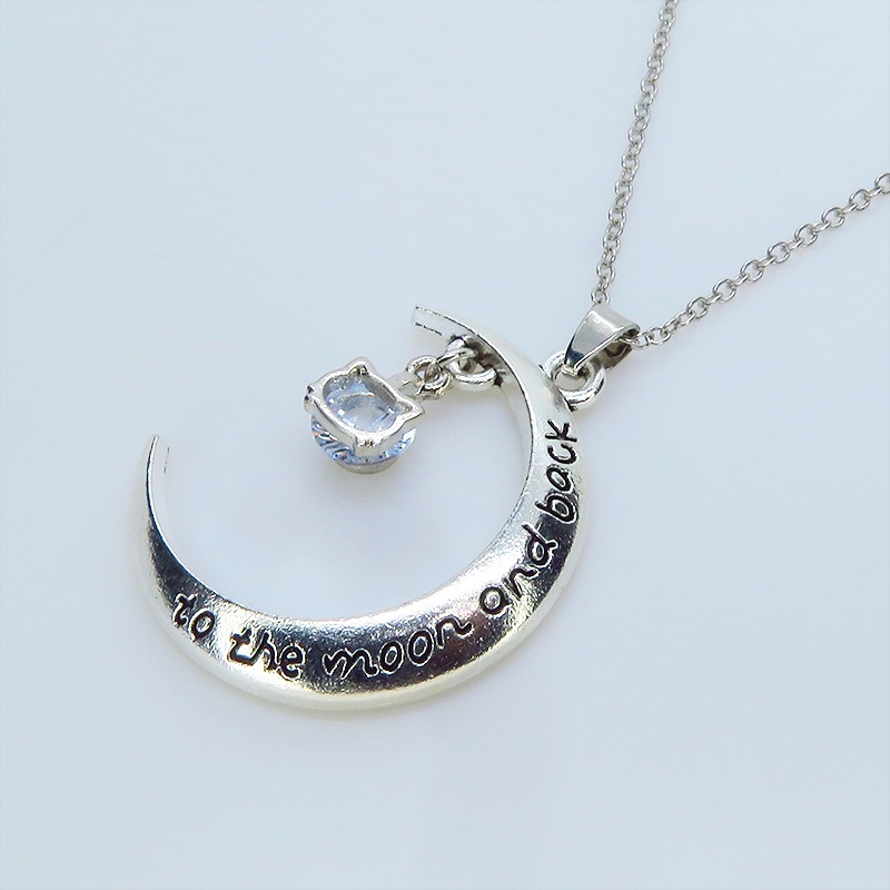 アンティークシルバー 三日月と猫フレームのキュービックジルコニアをつり下げたペンダント・ネックレス アジャスター可