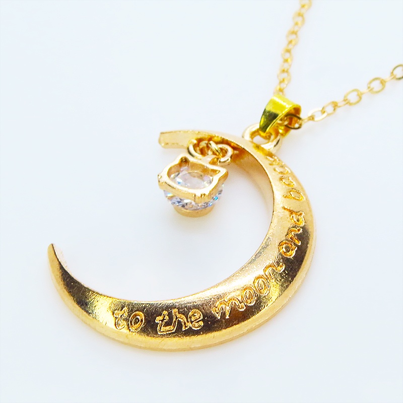 マットゴールド 三日月と猫フレームのキュービックジルコニアをつり下げたペンダント・ネックレス アジャスター可