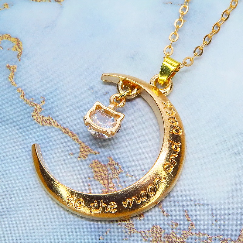 マットゴールド 三日月と猫フレームのキュービックジルコニアをつり下げたペンダント・ネックレス アジャスター可
