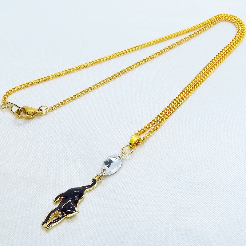 ゴールドカラー くつろぎ黒猫とスワロフスキー(クリア)の大人可愛いネックレス 長さ調整可 アジャスター追加可