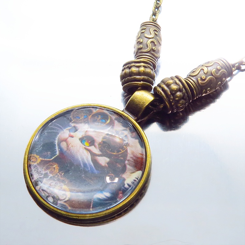 猫とスチームパンクなカボションガラスネックレス 壱型アンティークゴールド仕様 長さ調整可 アジャスター可