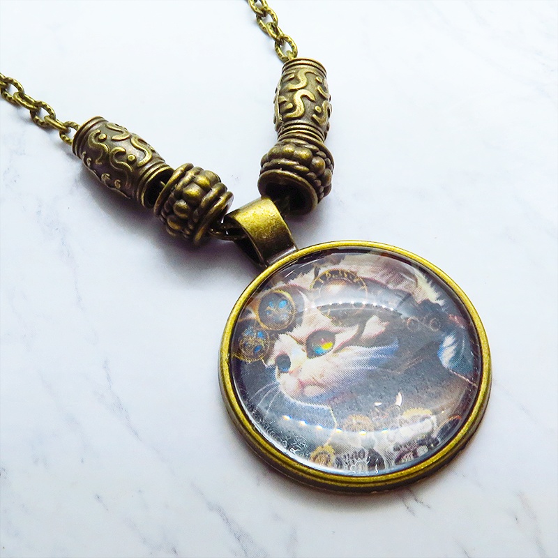 猫とスチームパンクなカボションガラスネックレス 壱型アンティークゴールド仕様 長さ調整可 アジャスター可
