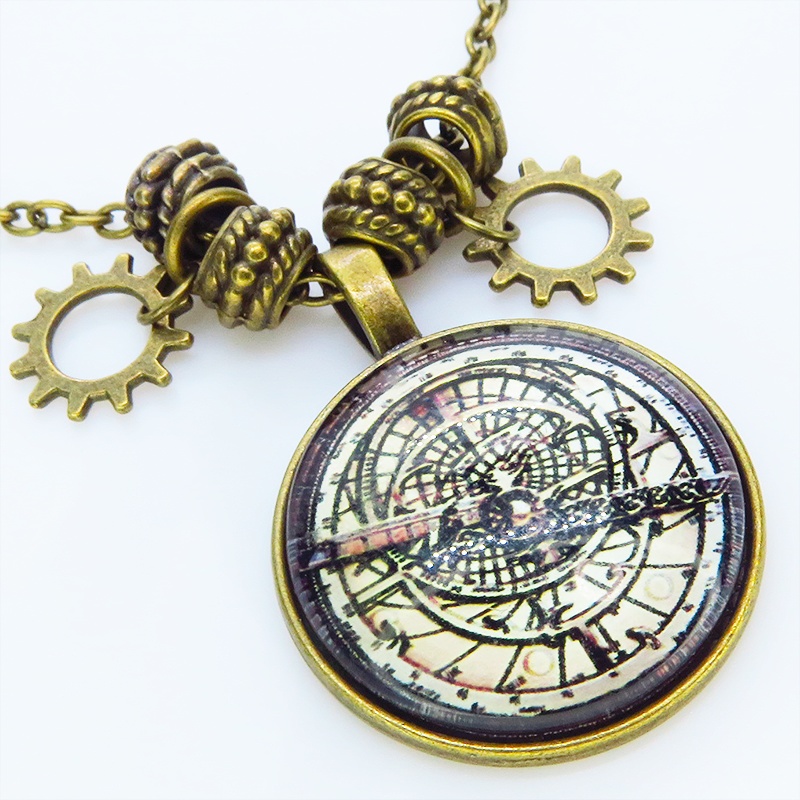 アンティークゴールド 羅針盤・方位磁針のイラストのペンダント・ネックレス 重力針 スチームパンク風 ガラス 長さ調整可