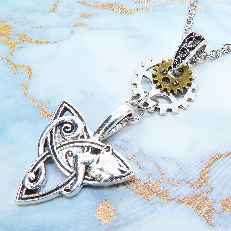 アンティークシルバー フォックス(狐)と歯車モチーフを組み合わせたスチームパンク風ネックレス 長さ調整可