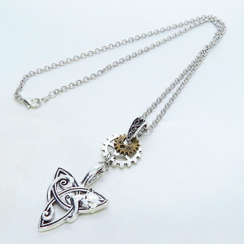 アンティークシルバー フォックス(狐)と歯車モチーフを組み合わせたスチームパンク風ネックレス 長さ調整可