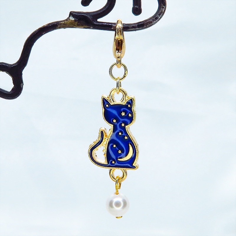 マスク・スマホチャーム 猫とお日様とお星さまと三日月のチャーム スワロフスキーパール マットゴールド 2種セット 金具変更可