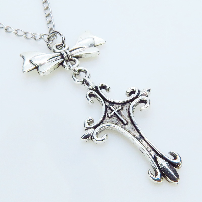 アンティークシルバー ゴシック調デザインロザリオ(十字架)とリボンを組合せたネックレス 長さ調整可 ステンレス可