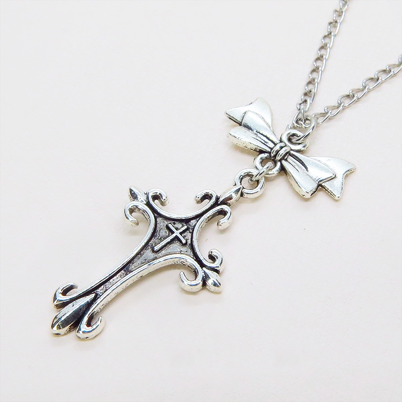 アンティークシルバー ゴシック調デザインロザリオ(十字架)とリボンを組合せたネックレス 長さ調整可 ステンレス可