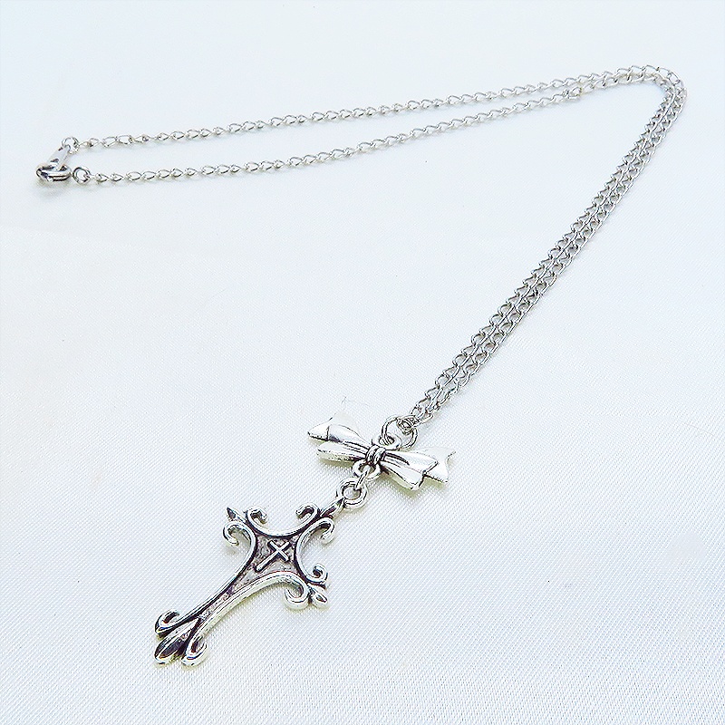 アンティークシルバー ゴシック調デザインロザリオ(十字架)とリボンを組合せたネックレス 長さ調整可 ステンレス可