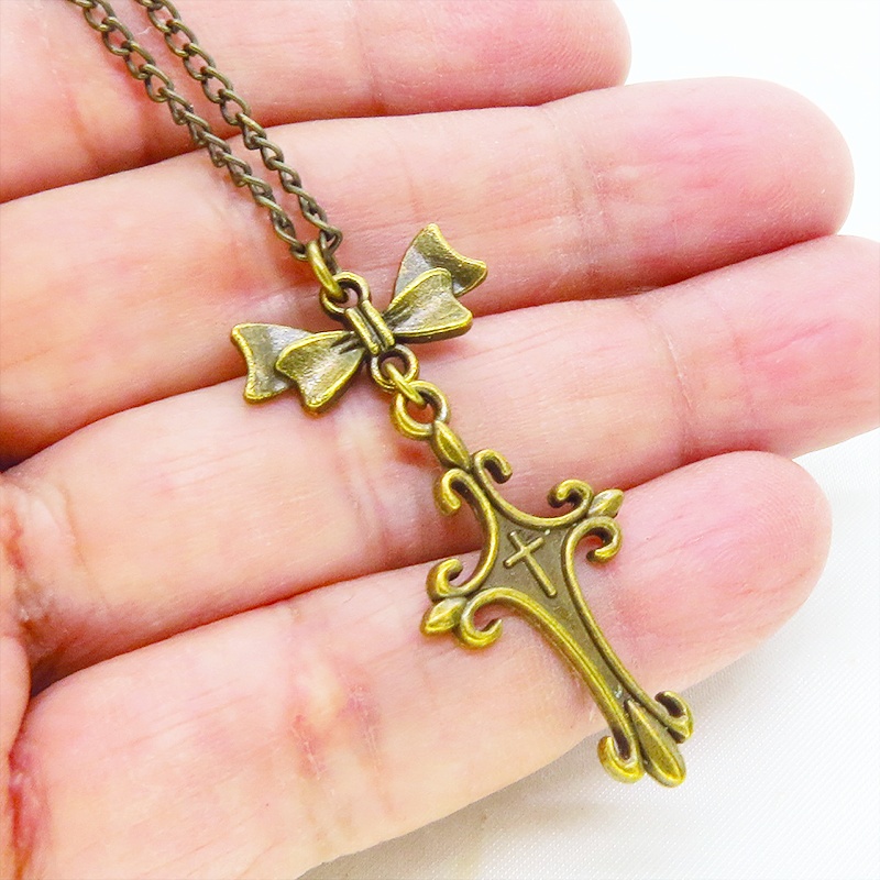 アンティークゴールド ゴシック調デザインロザリオ(十字架)とリボンを組合せたネックレス 長さ調整可