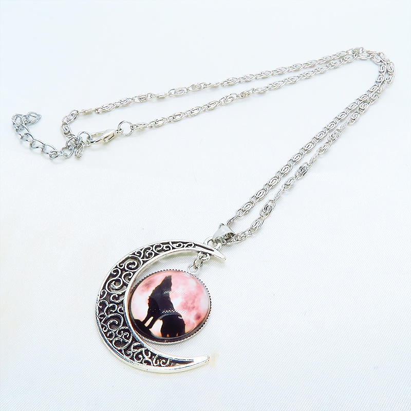 ウルフレッドムーンネックレス 三日月と紅い月に映える狼のシルエットの描かれたペンダント・ネックレス メンズ レディース