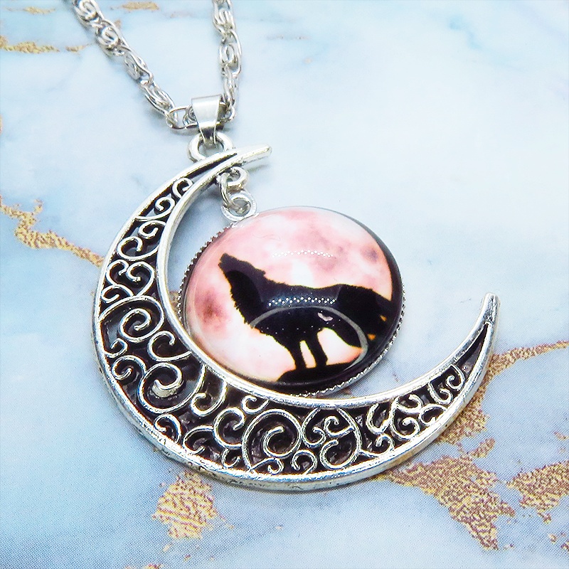 ウルフレッドムーンネックレス 三日月と紅い月に映える狼のシルエットの描かれたペンダント・ネックレス メンズ レディース
