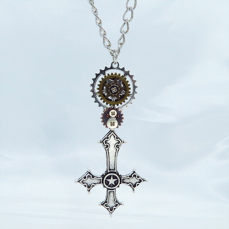 アンティークシルバー グリグリ動くリバースクロス(逆さ十字架)と歯車のスチームパンク風ネックレス 長さ調整可
