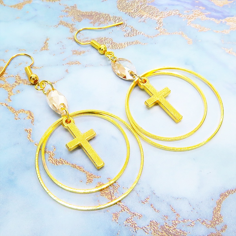 ゴールドカラー ダブルフープリングとロザリオのピアス スワロフスキー(ゴールドシャドー) サージカル可