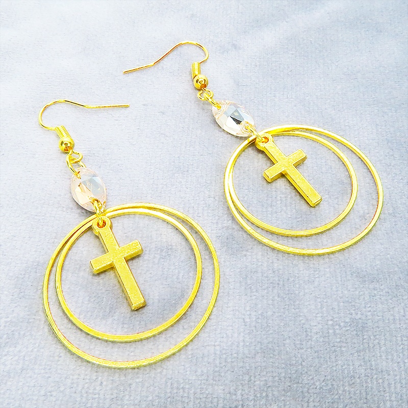 ゴールドカラー ダブルフープリングとロザリオのピアス スワロフスキー(ゴールドシャドー) サージカル可