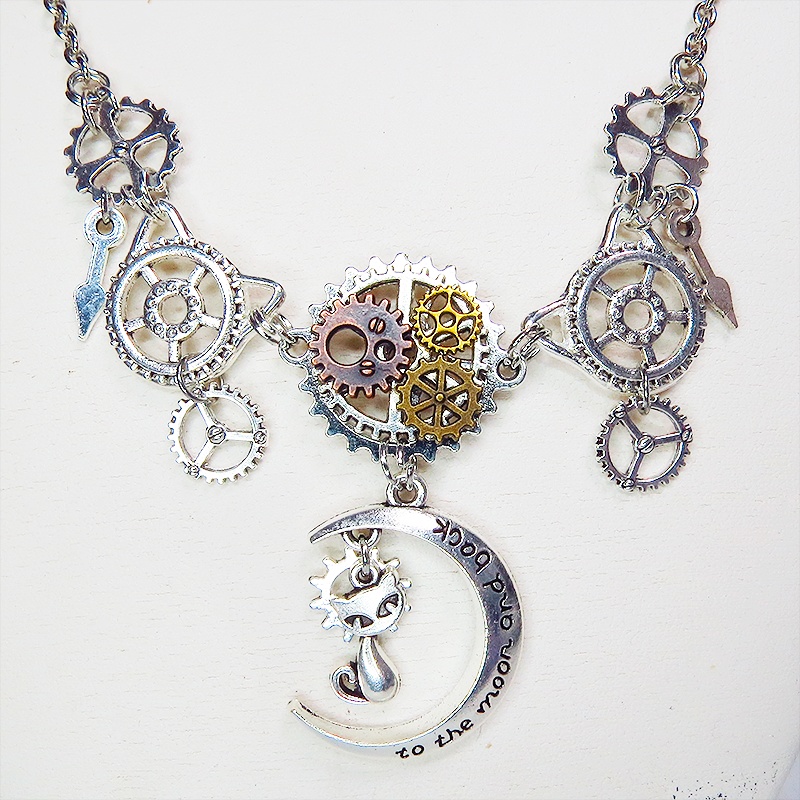 アンティークシルバー 猫と三日月と歯車を組合せた本格的スチームパンクネックレス 長さ調整可