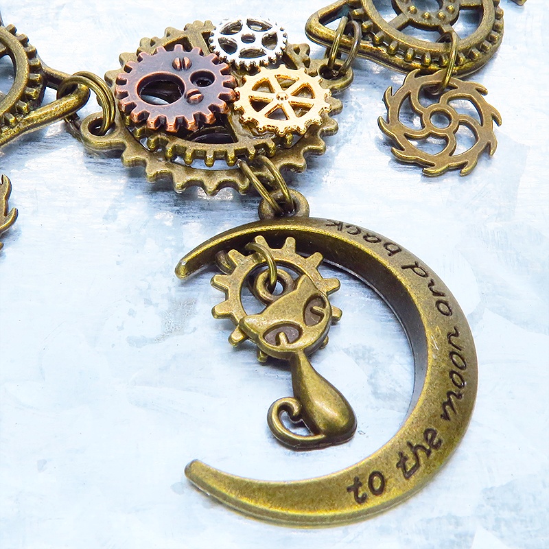 アンティークゴールド 猫と三日月と歯車を組合せた本格的スチームパンクネックレス 長さ調整可