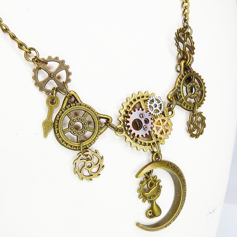 アンティークゴールド 猫と三日月と歯車を組合せた本格的スチームパンクネックレス 長さ調整可