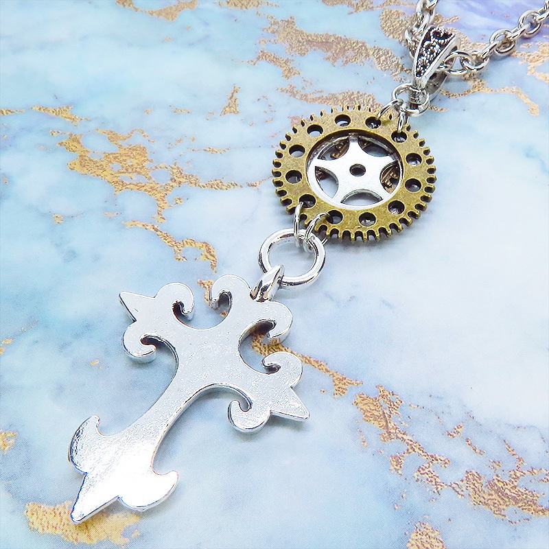 アンティークシルバー ゴシック調ロザリオ(十字架)と歯車を組合せたスチームパンク風ネックレス 長さ調整可