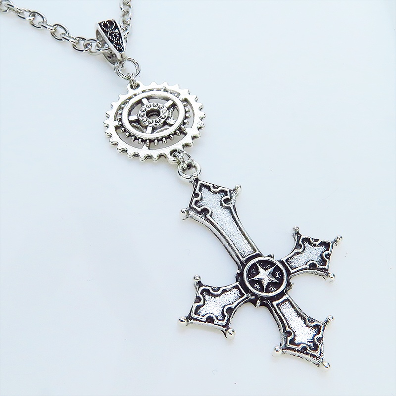アンティークシルバー ゴシック調リバースロザリオ(逆十字)と歯車を組合せたスチームパンク風ネックレス 長さ調整可
