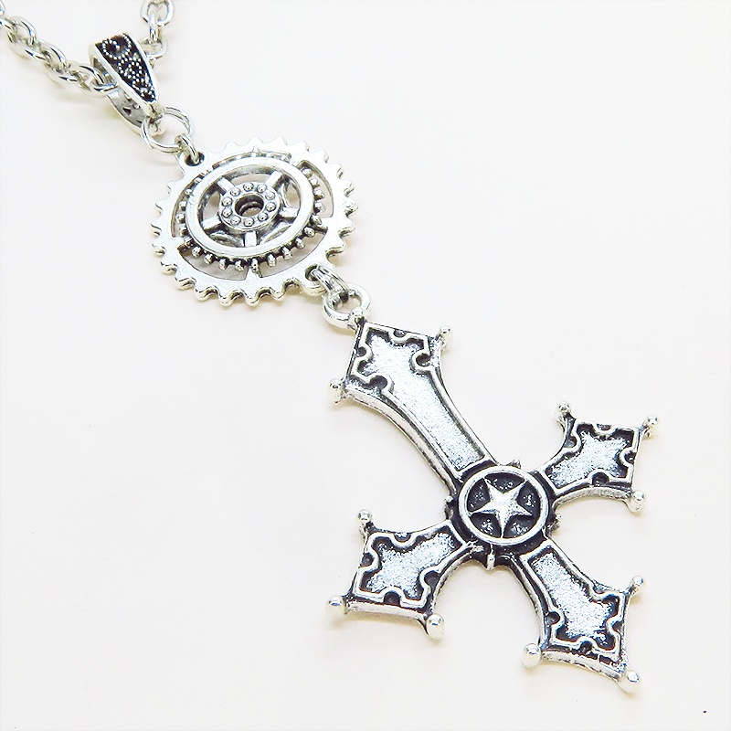 アンティークシルバー ゴシック調リバースロザリオ(逆十字)と歯車を組合せたスチームパンク風ネックレス 長さ調整可